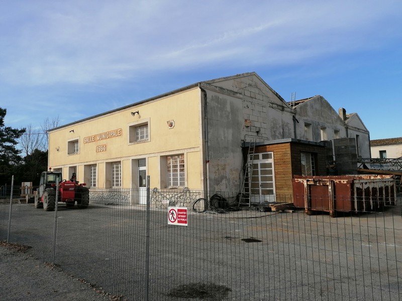 Travaux rénovation salle 1954 Thénac 17